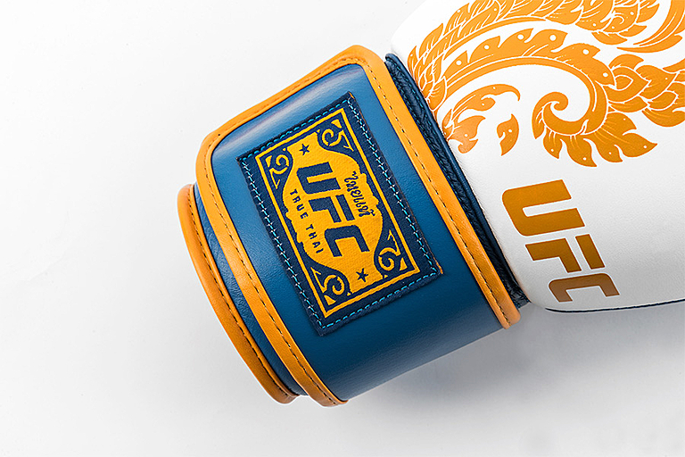 Перчатки для бокса UFC Premium True Thai (синий/белый). Фото N6