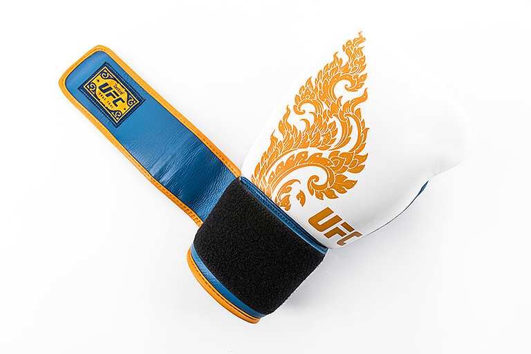 Перчатки для бокса UFC Premium True Thai (синий/белый). Фото N7